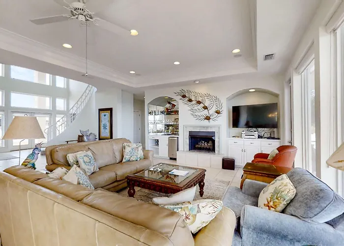 Beautiful Gulf-front With Sweeping Views From Balcony Shared Pool Wifi Holiday home