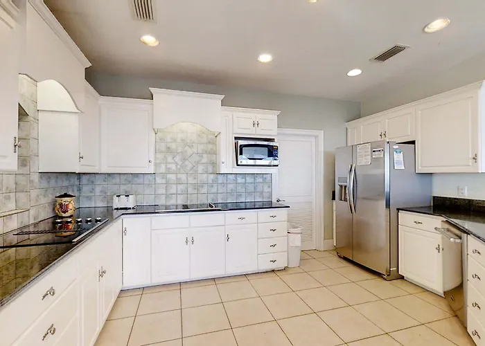 Beautiful Gulf-front With Sweeping Views From Balcony Shared Pool Wifi Holiday home Gulf Shores