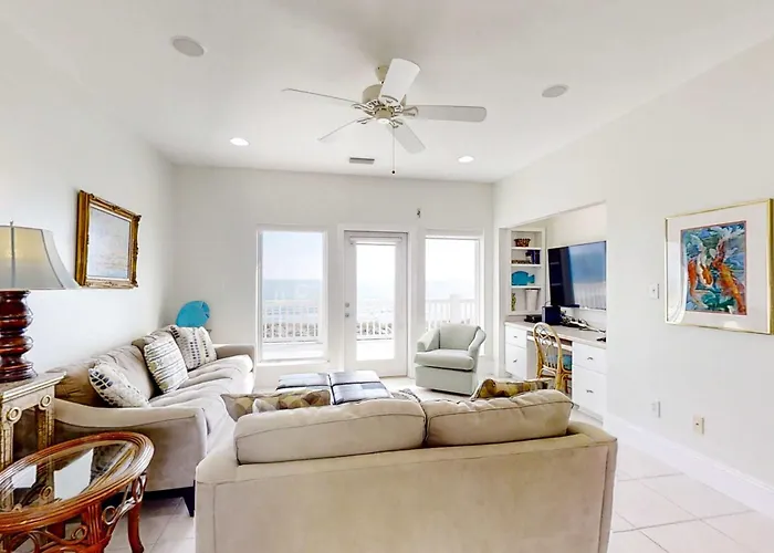 Beautiful Gulf-front With Sweeping Views From Balcony Shared Pool Wifi Holiday home *
