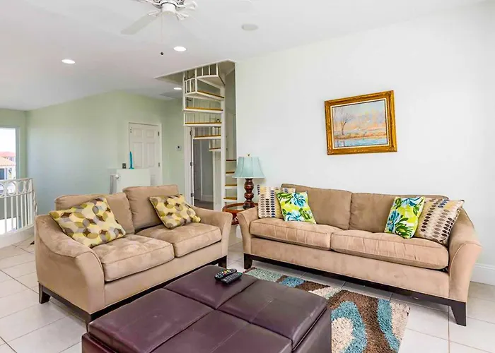 Beautiful Gulf-front With Sweeping Views From Balcony Shared Pool Wifi Holiday home *