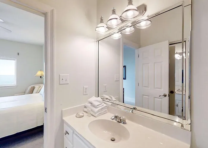 Beautiful Gulf-front With Sweeping Views From Balcony Shared Pool Wifi *